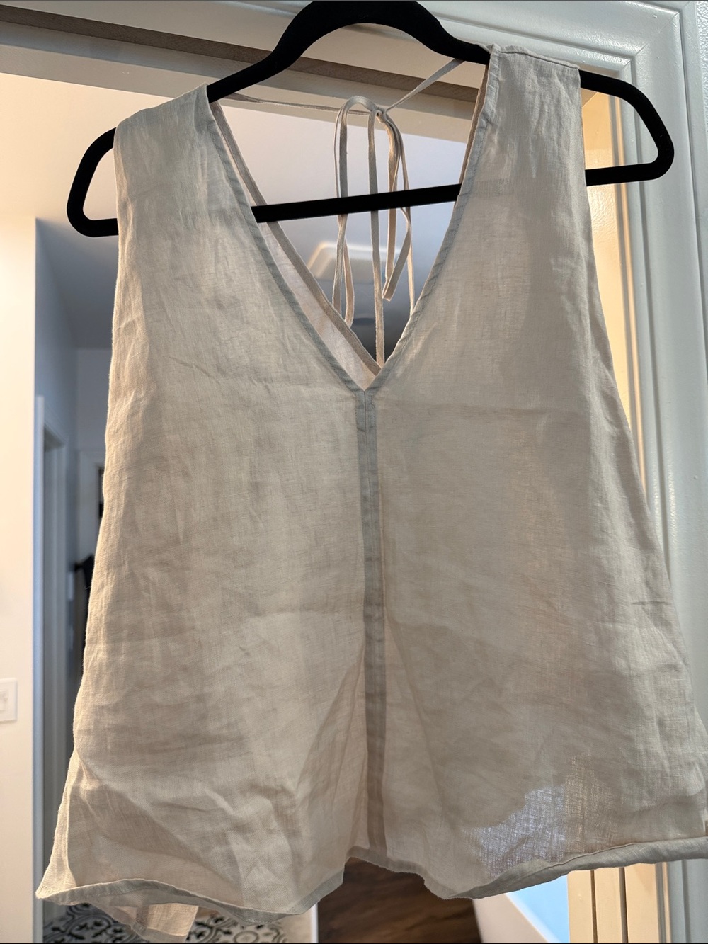 Velvet by Graham & Spencer Cream Linen V-Neck Tie-Back Camisole